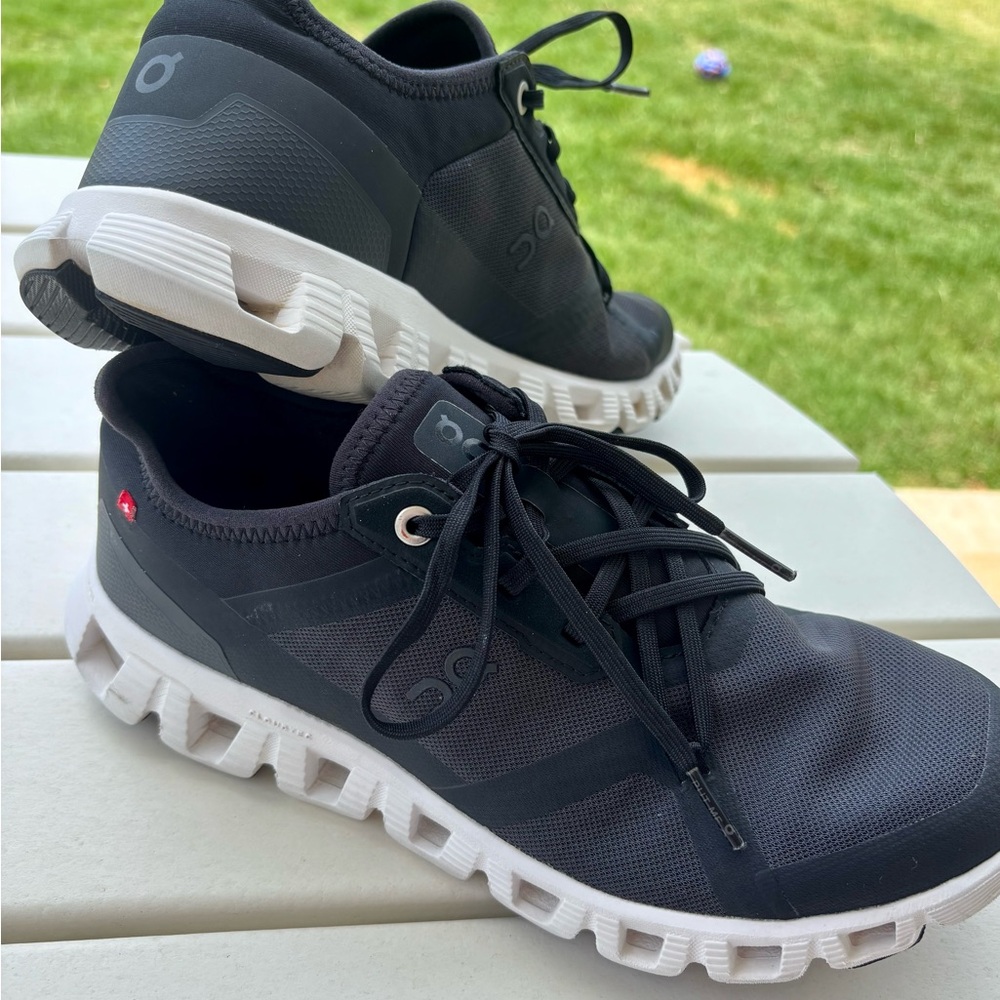 On Cloud Women’s Sneakers